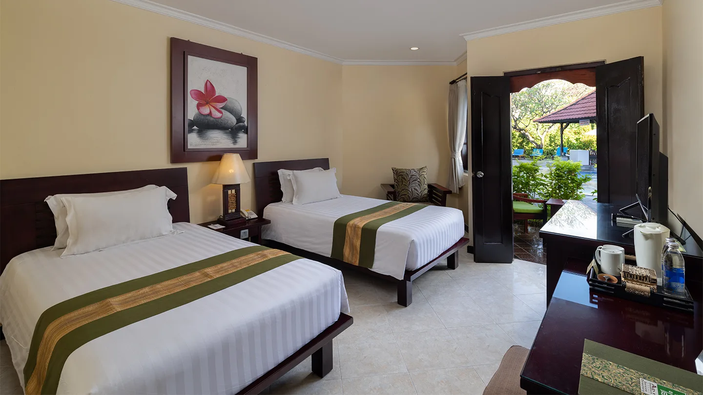 Superior Room with Pool Access Superior Room with Pool Access